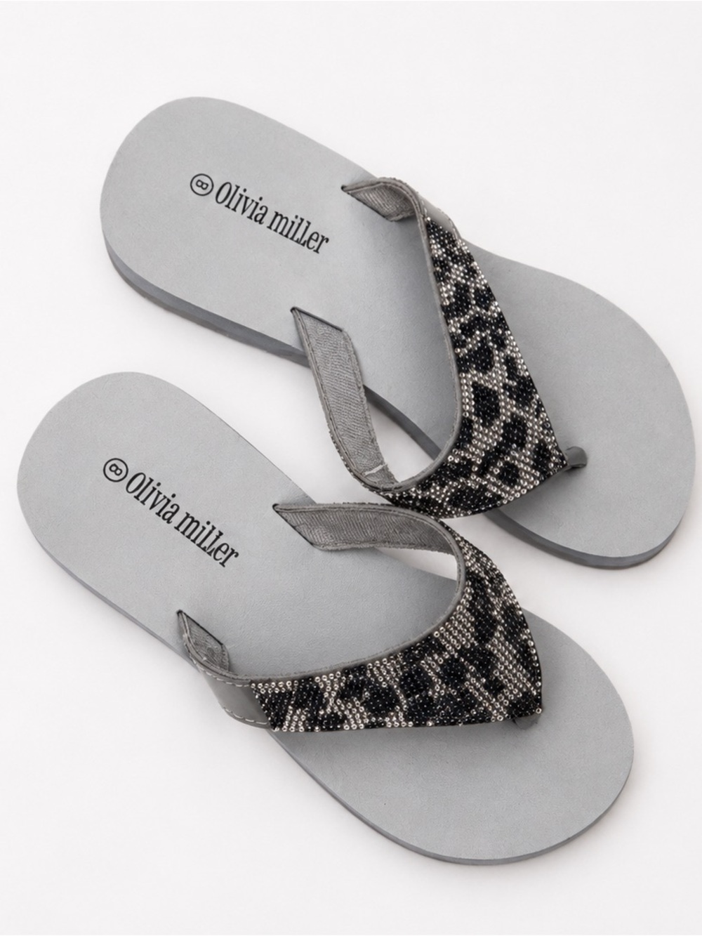 Olivia Miller Gray Beaded Leopard-Print Flip Flop Sandals